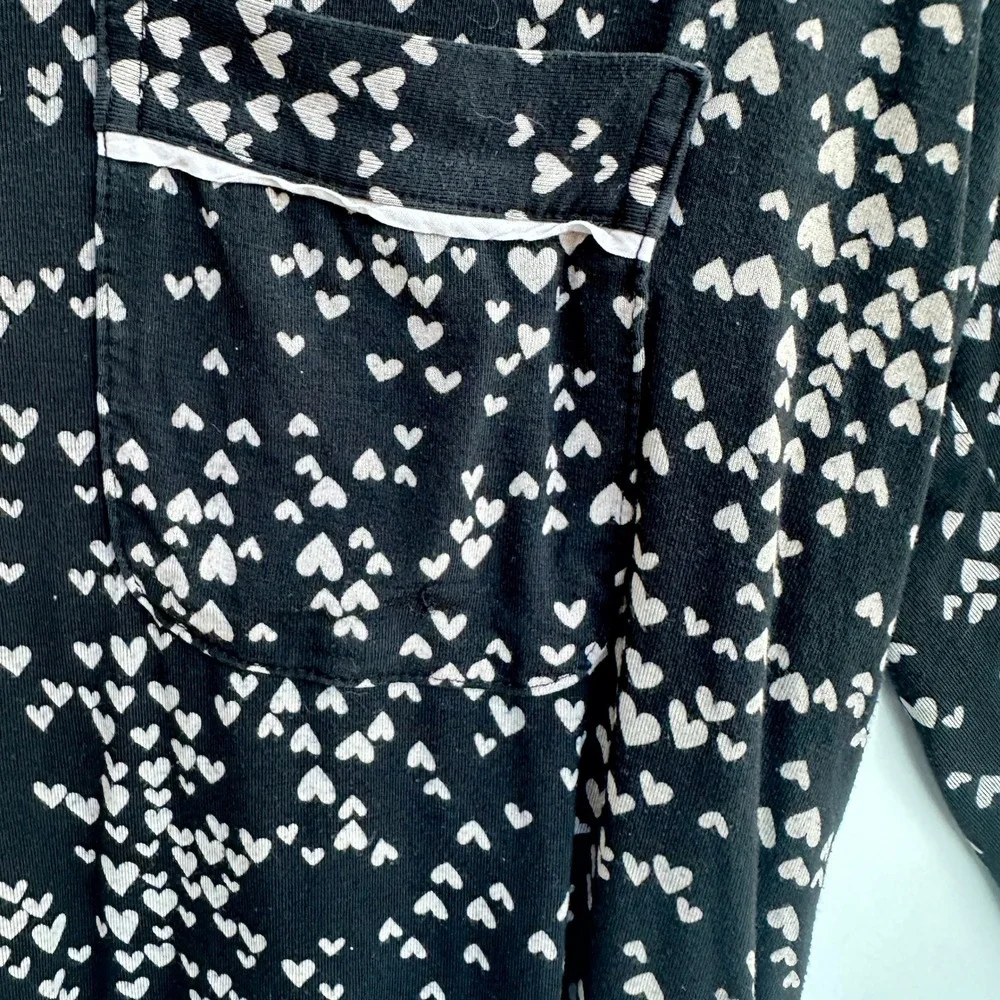 Victoria's Secret Pajama Top Heart Print Sleep Shirt Button Up Black‎ Medium